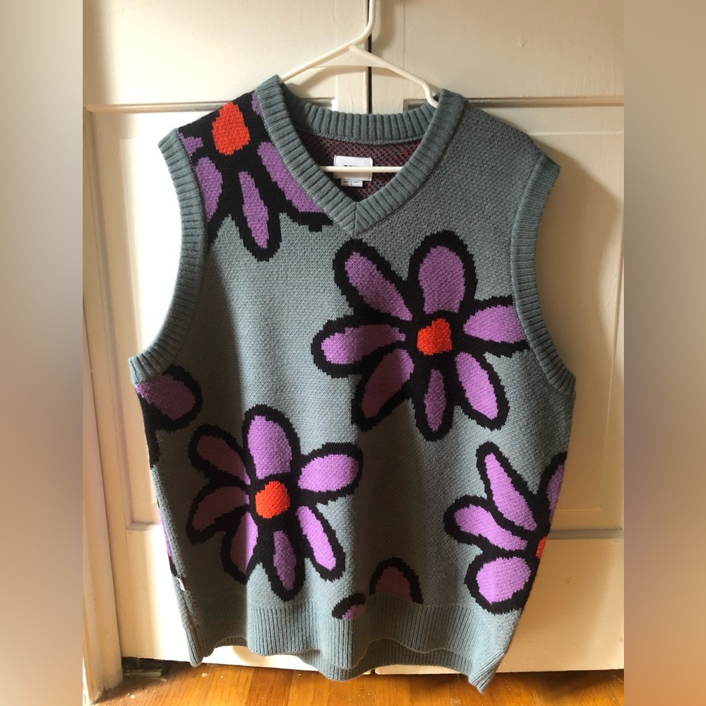 OBEY sweater vest